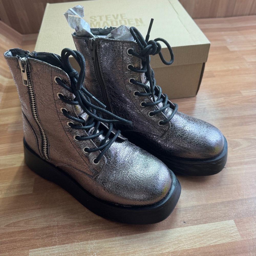 Steve Madden pewter combat boots size 3